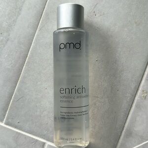 PMD ENRICH SOFTENING ANTIOXIDANT ESSENCE
